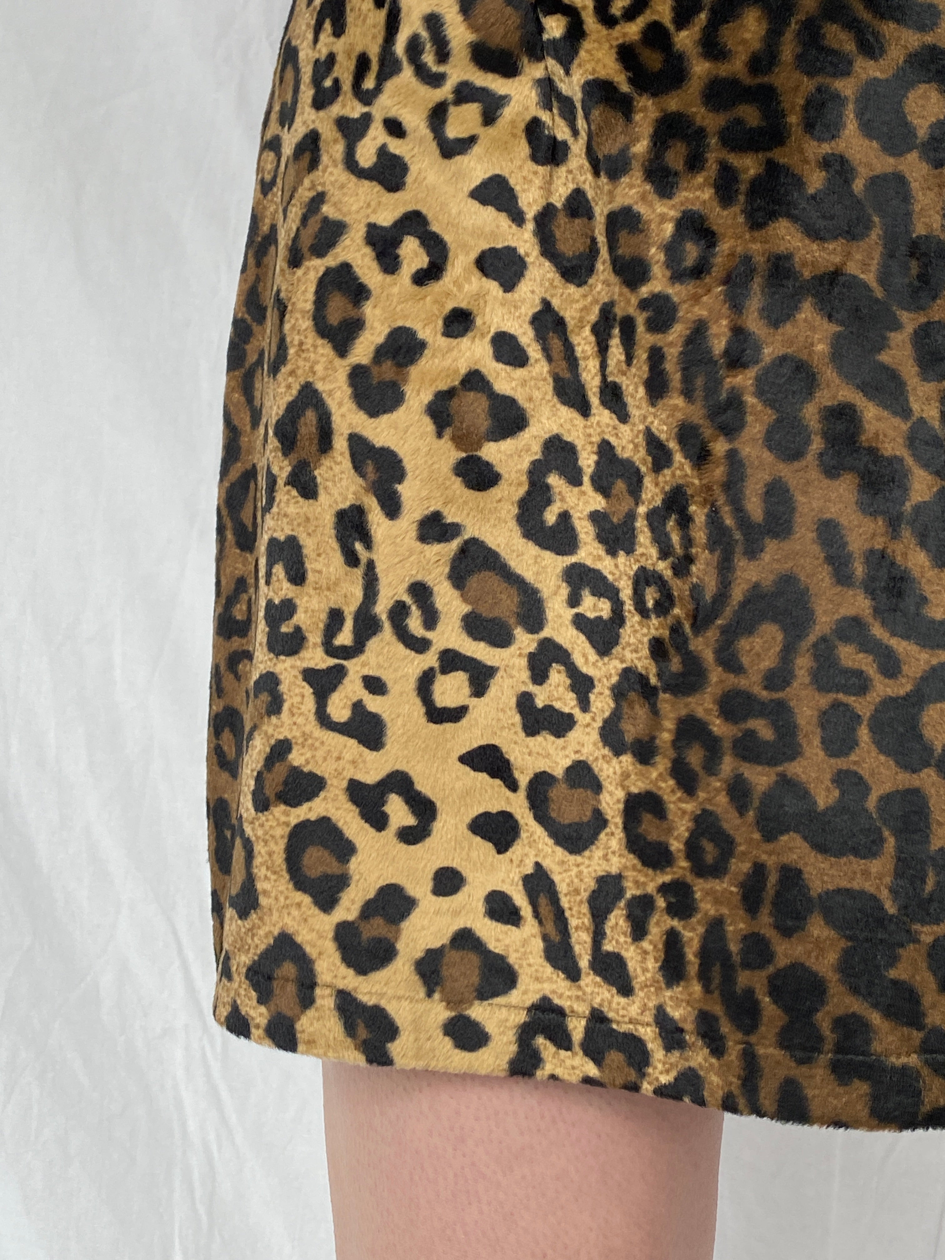 Vintage Fashion Shop Velvet Leopard Print Mini Skirt - L