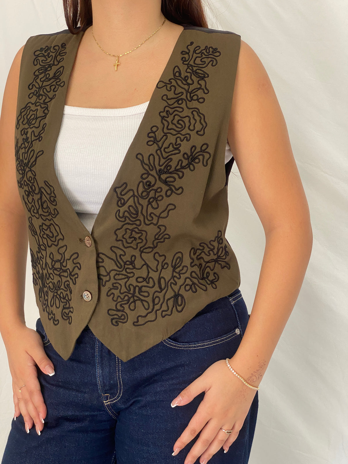 Vintage 90s Banana Republic Olive Embroidered Rayon Vest – L Vintage 90s Banana Republic Olive Embroidered Rayon Vest – L