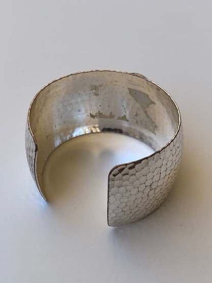 Vintage Hammered Silver Turquoise Stone Cuff Bracelet Open Bangle