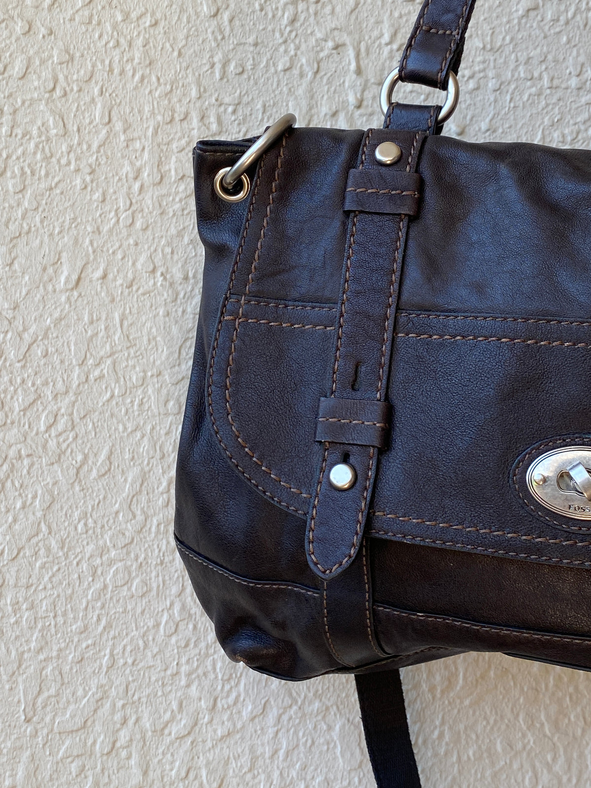 Vintage Y2K Fossil Long Live Vintage Black Distressed Leather Convertible Satchel Crossbody Bag Vintage Y2K Fossil Long Live Vintage Black Distressed Leather Convertible Satchel Crossbody Bag