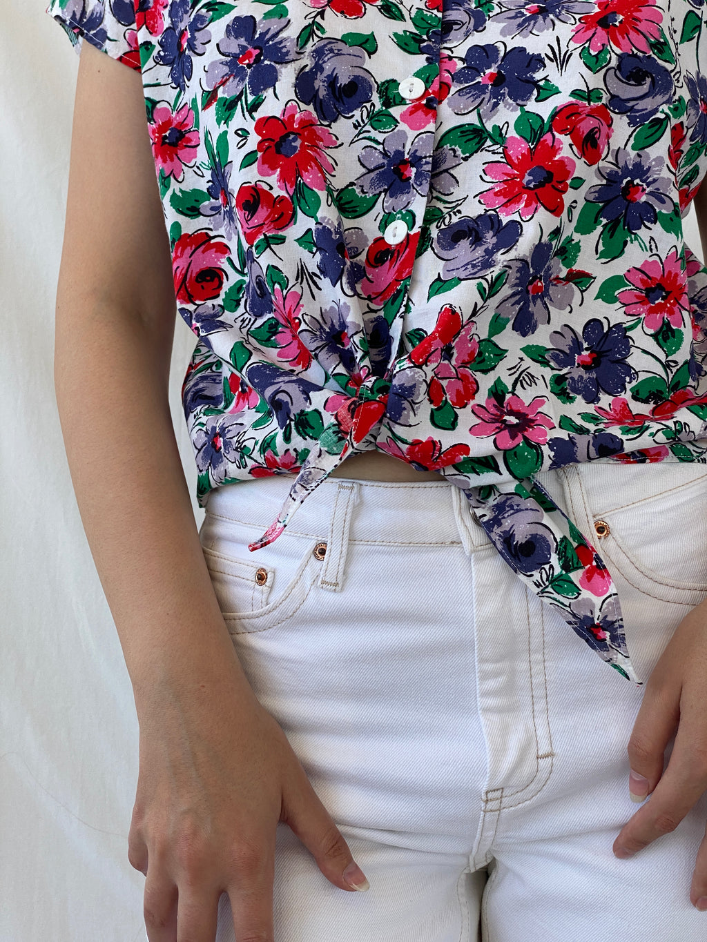 90s Leonella Colorful Floral Short Sleeve Button Up Shirt - L