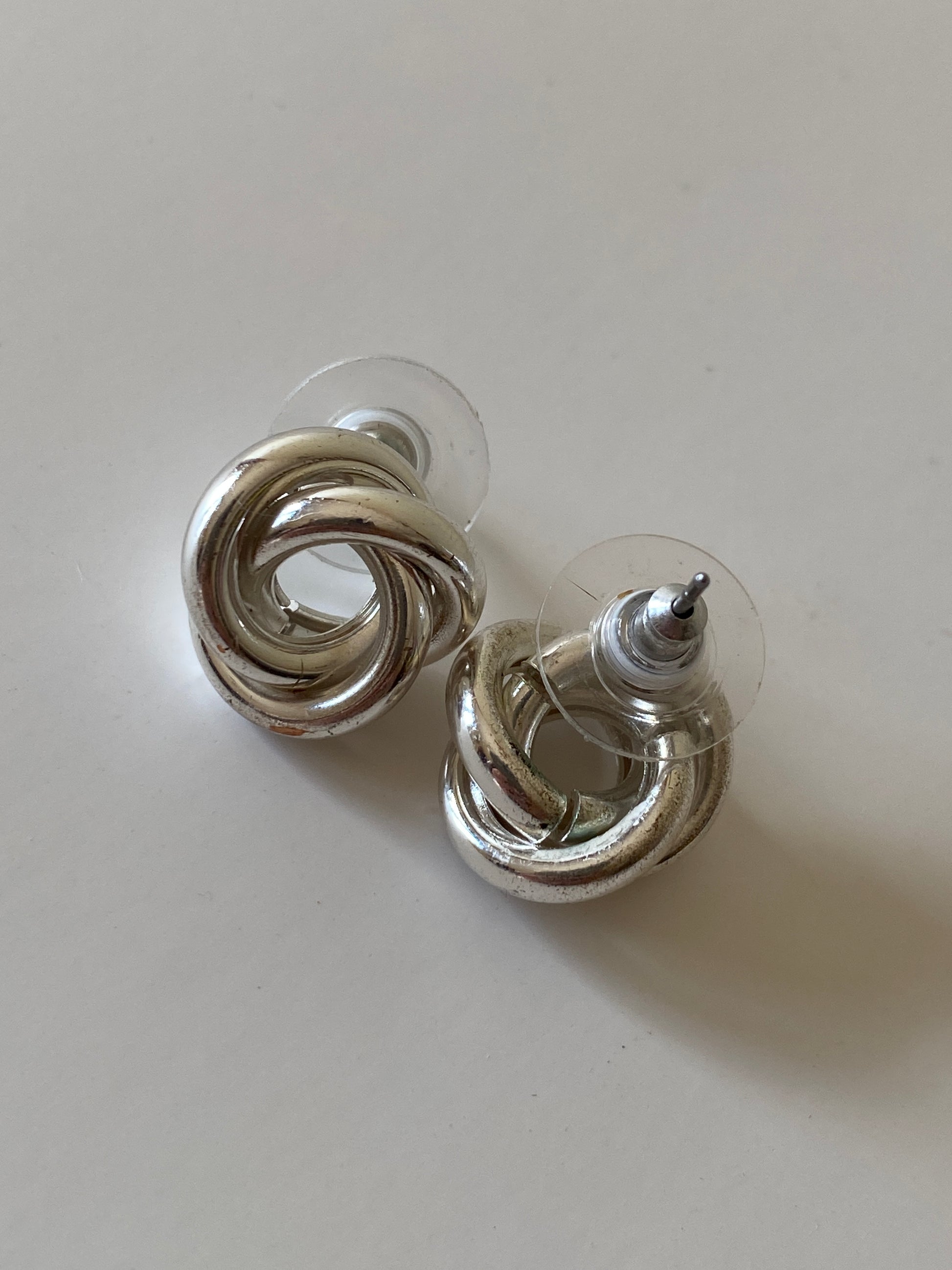 Vintage Silver-Tone Knot Minimalist Love Knot Jewelry Stud Earrings Vintage Silver-Tone Knot Minimalist Love Knot Jewelry Stud Earrings