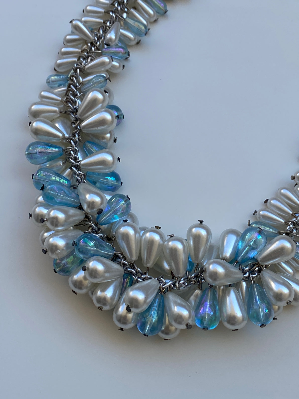 Vintage Faux Pearl & Iridescent Beaded Cluster Necklace Y2K Glam Jewelry Vintage Faux Pearl & Iridescent Beaded Cluster Necklace Y2K Glam Jewelry