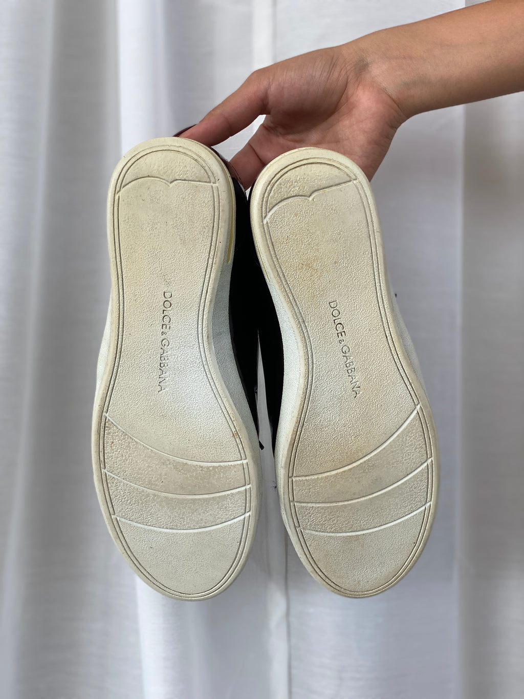 حذاء سنيكرز دولتشي آند غابانا أسود من الجلد منخفض الرقبة CO0316 - 38EUR