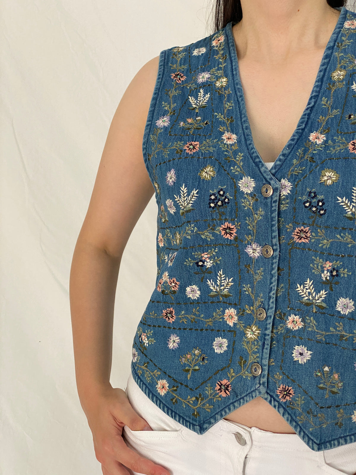 Vintage 90s New Directions Floral Embroidered Beaded Denim Vest – S Vintage 90s New Directions Floral Embroidered Beaded Denim Vest – S