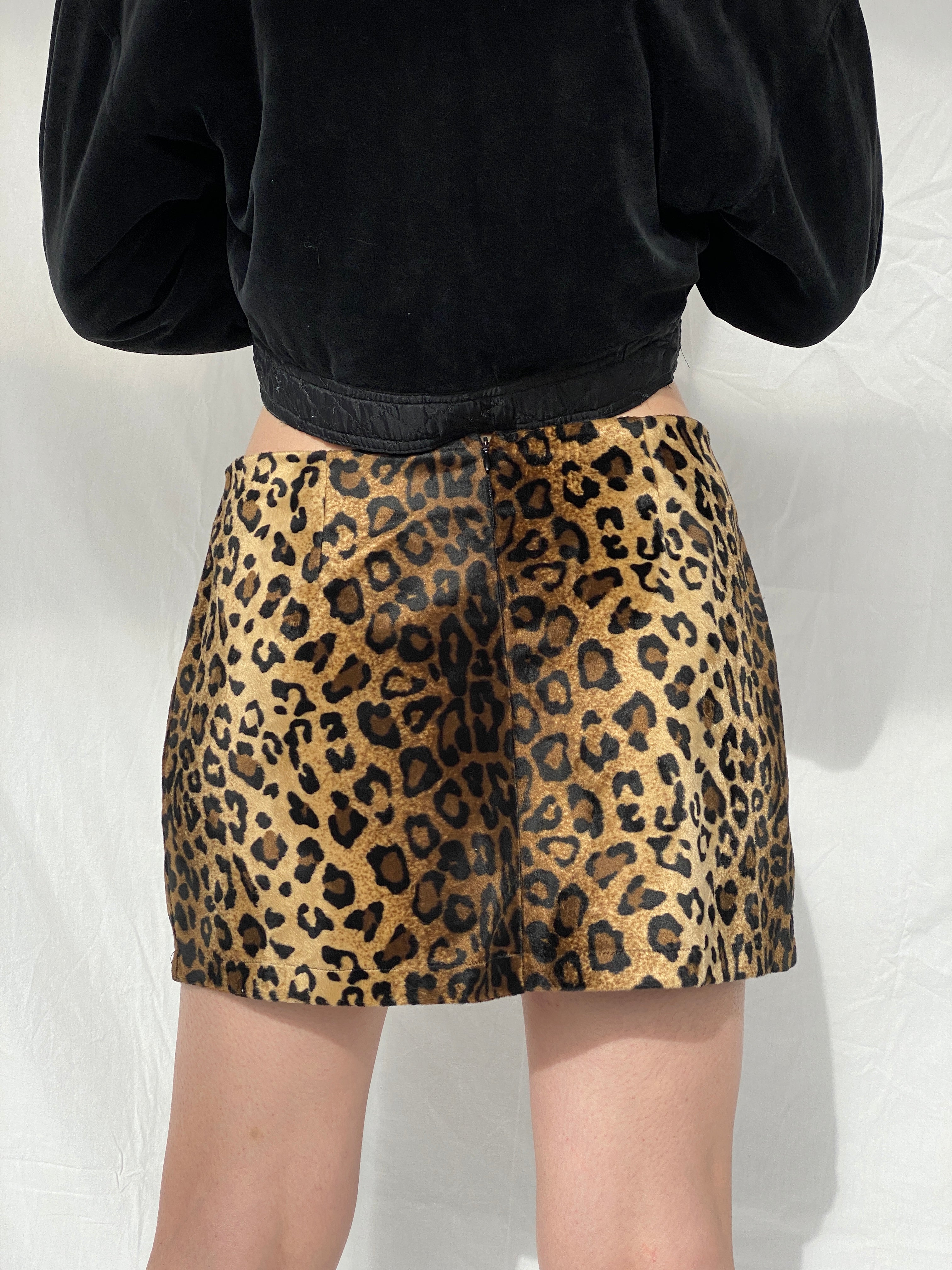 Vintage Fashion Shop Velvet Leopard Print Mini Skirt - L