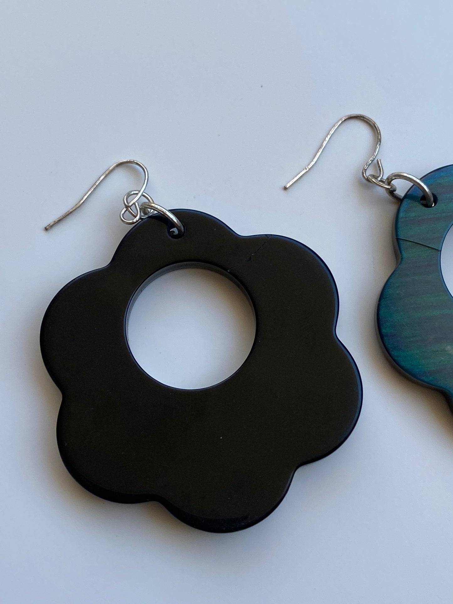 Vintage Y2K Teal Mother-of-Pearl Flower Statement Size Drop Earrings