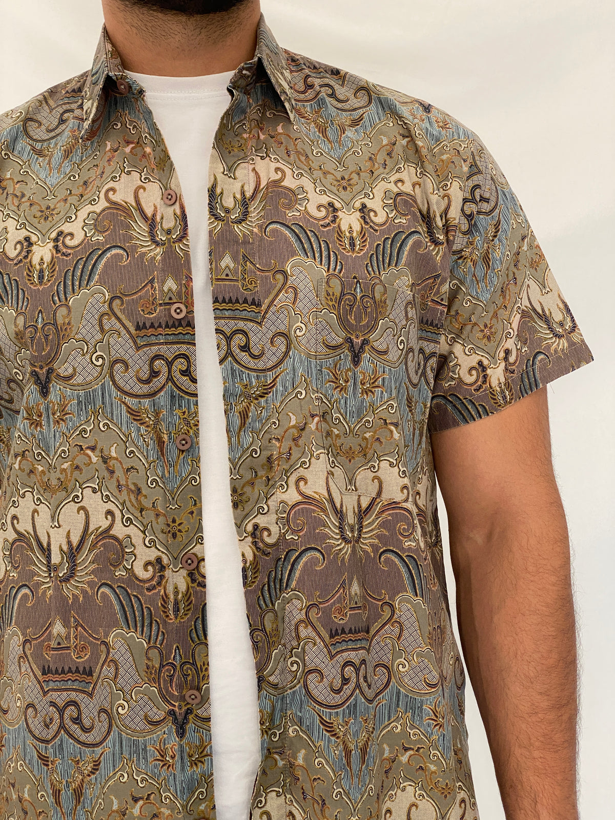 Vintage 90s Baroque Paisley Short Sleeve Cotton Button-Up Shirt – XL Vintage 90s Baroque Paisley Short Sleeve Cotton Button-Up Shirt – XL