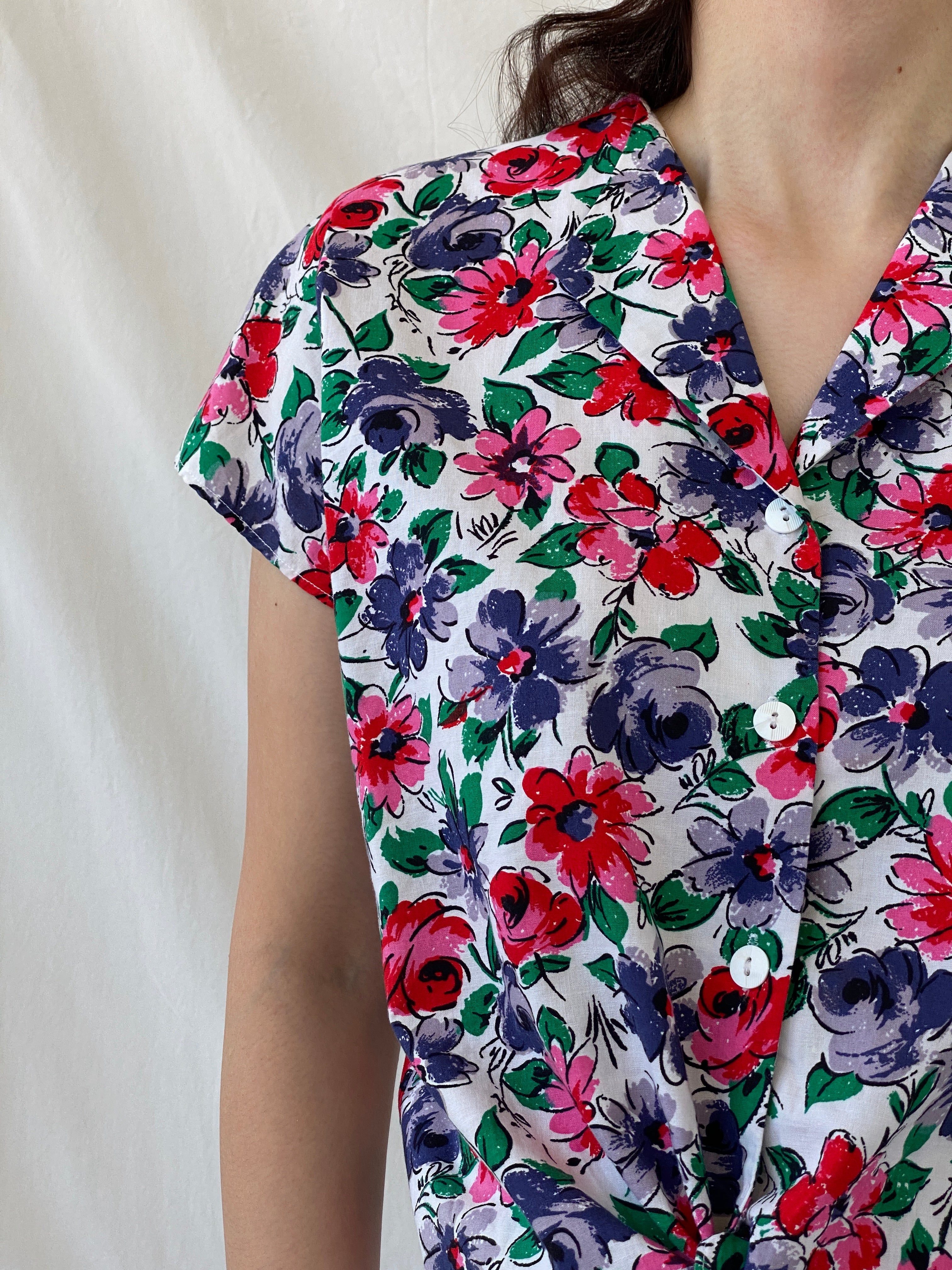 90s Leonella Colorful Floral Short Sleeve Button Up Shirt - L