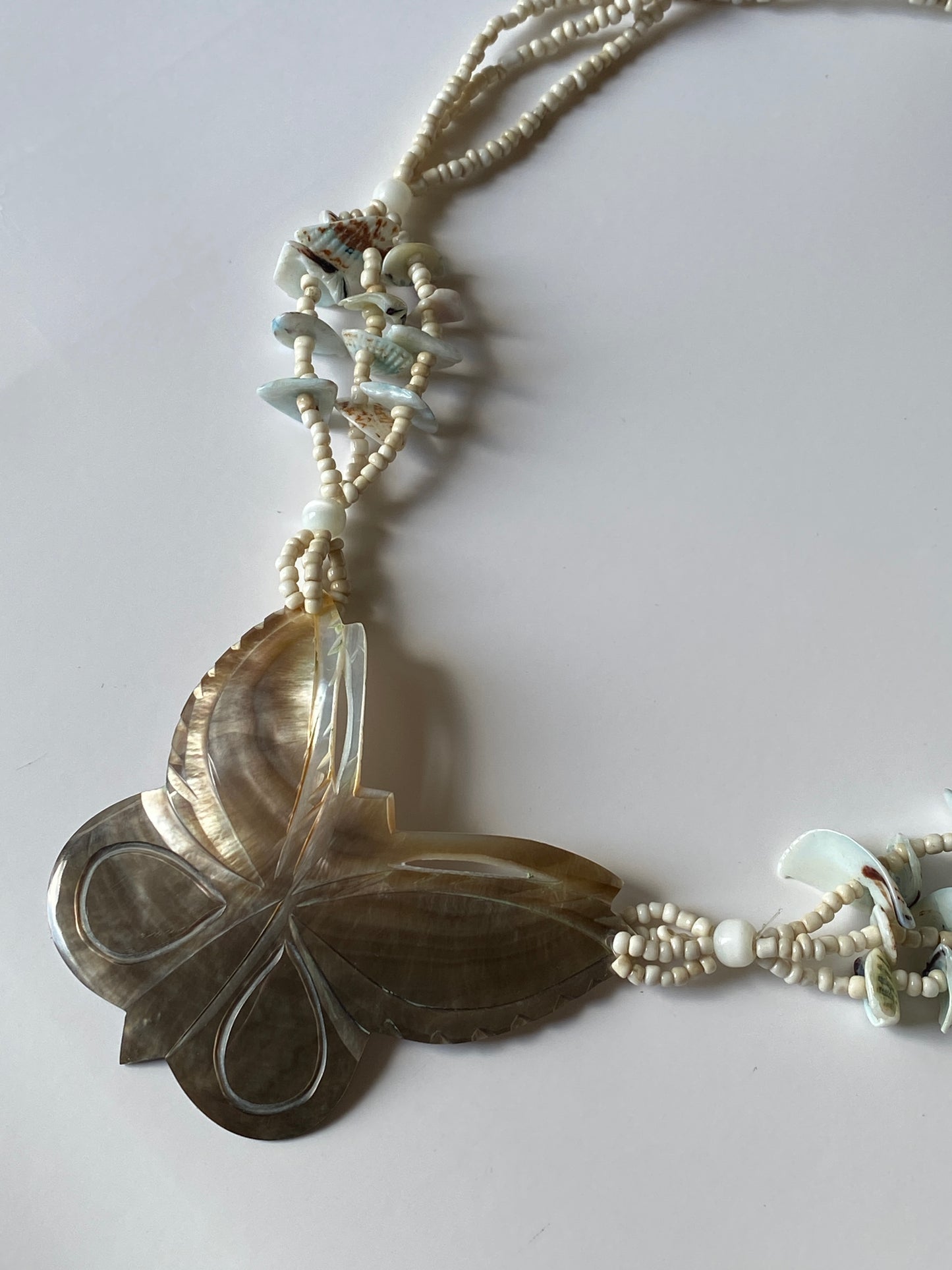 Vintage 90s Mother of Pearl Butterfly Shell Beaded Necklace