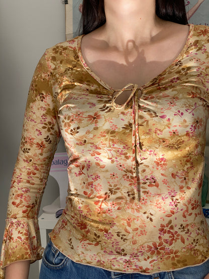 Vintage Ambiance Beige Floral Ruched Bell Sleeve Top – S