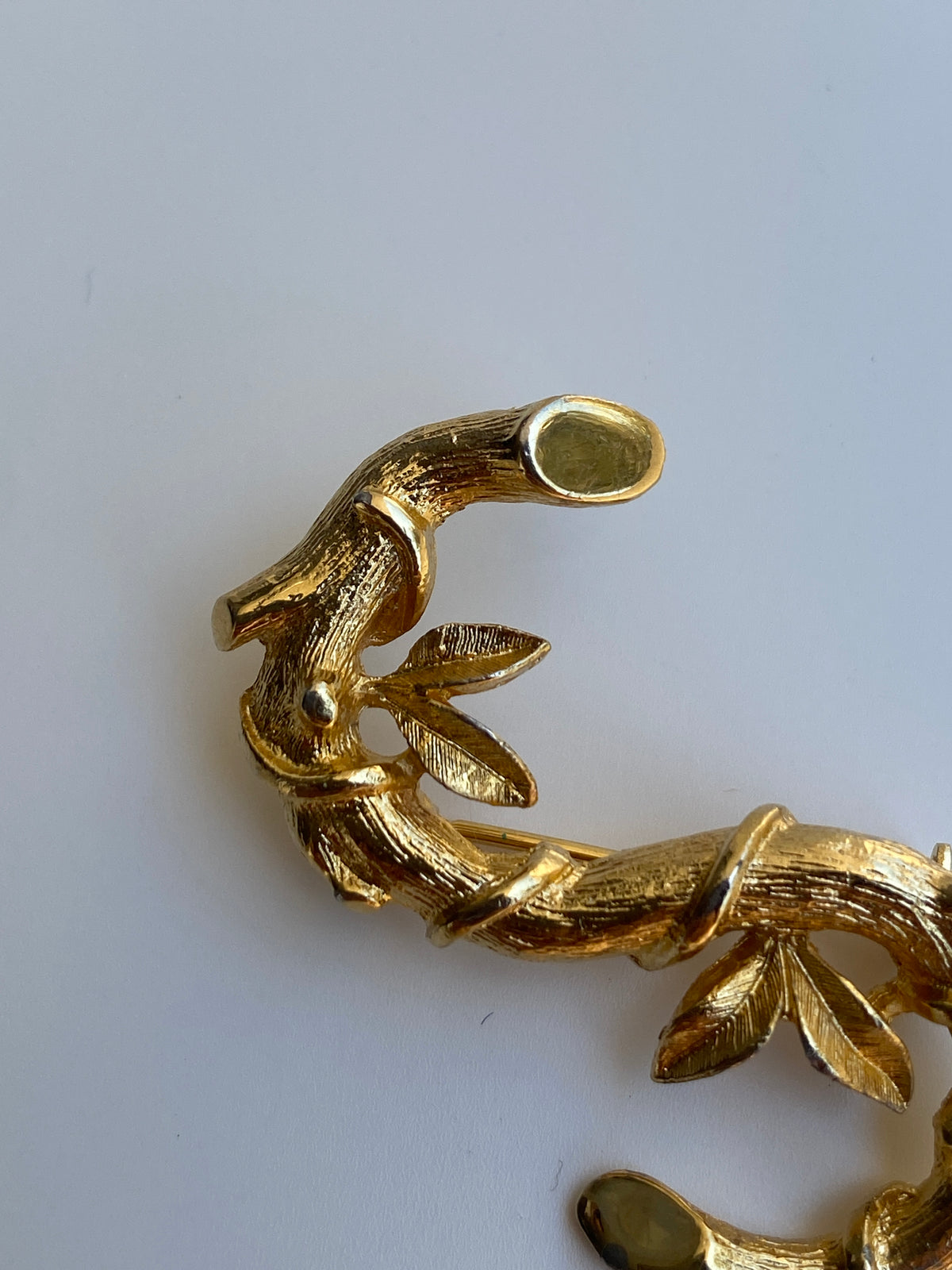 Vintage Sarah Coventry Gold Tone Bamboo Twig Brooch Abstract Nature Pin Vintage Sarah Coventry Gold Tone Bamboo Twig Brooch Abstract Nature Pin