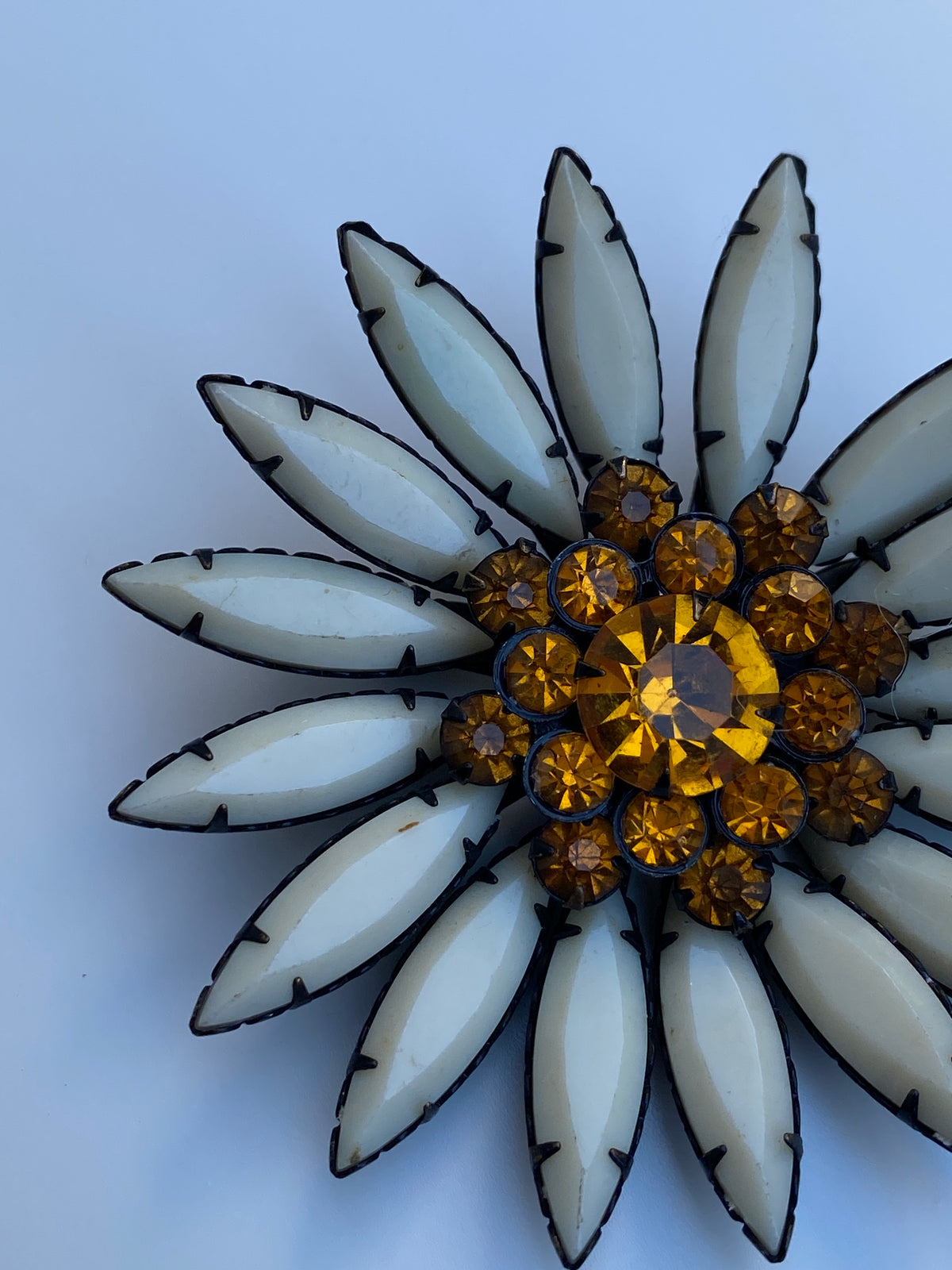 Vintage Mid-Century White Milk Glass & Amber Rhinestone Flower Brooch Floral Statement Pin Vintage Mid-Century White Milk Glass & Amber Rhinestone Flower Brooch Floral Statement Pin