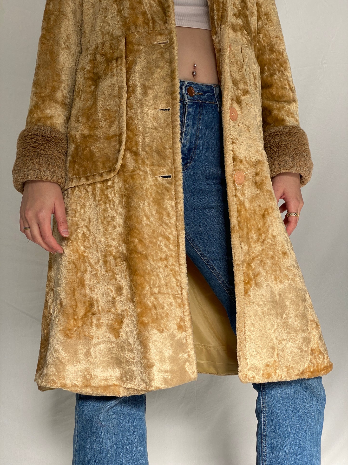 Vintage Palon Camel Plush Faux Fur Coat 70s Style Textured Winter Coat with Fur Collar - M