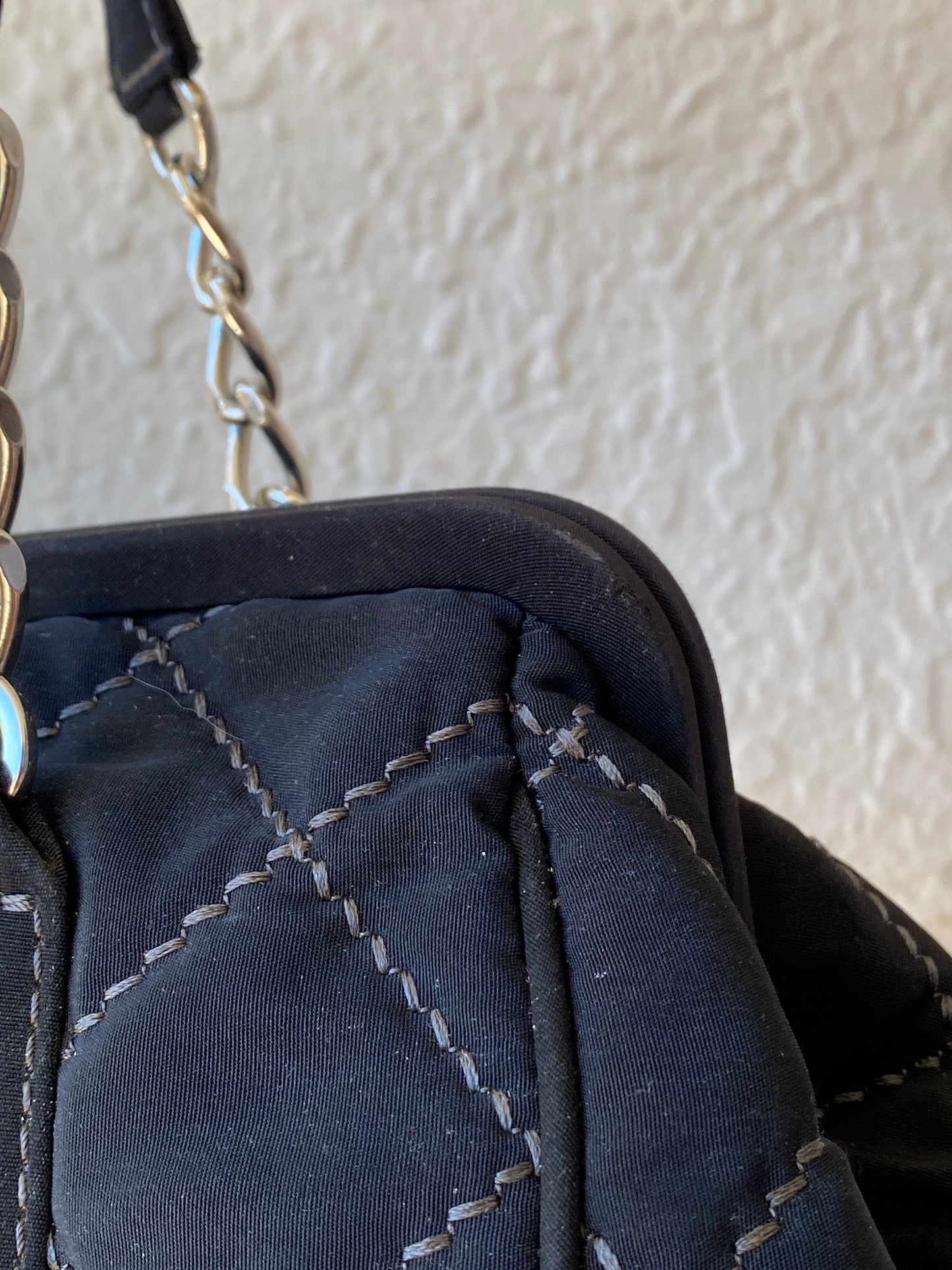 Vera Bradley Black Quilted Purse Microfiber Handbag Silver Chain Handle Frame Ball Lock