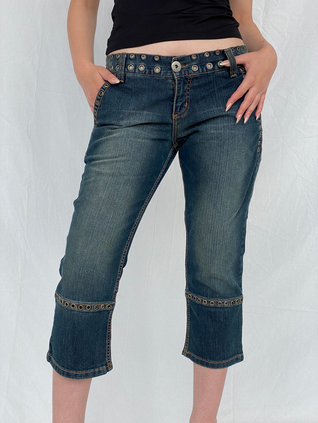 Toy G. Pinko Capri Perforated studded Jeans - 40 EUR