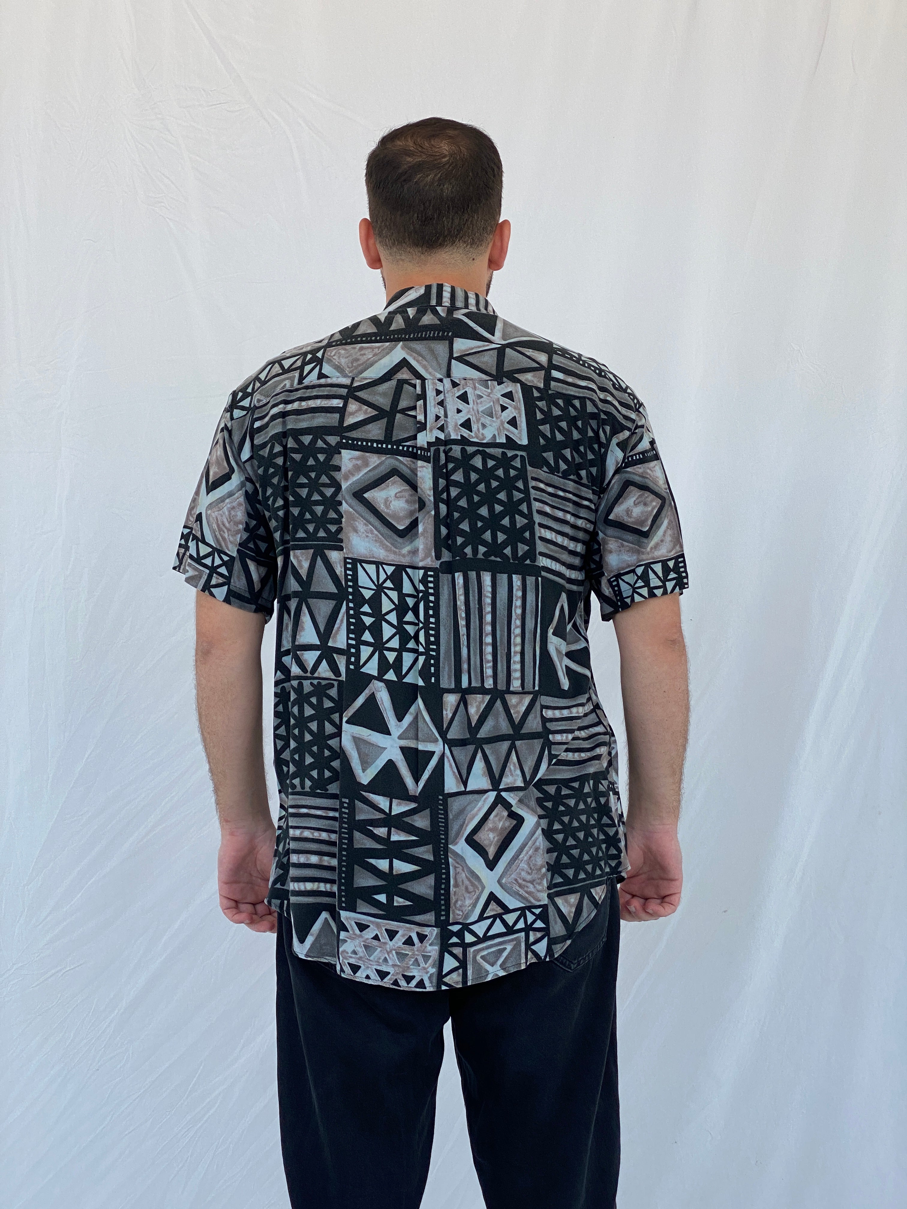 Vintage Toby Lee TL Geometric Print Black and Gray Shirt - L