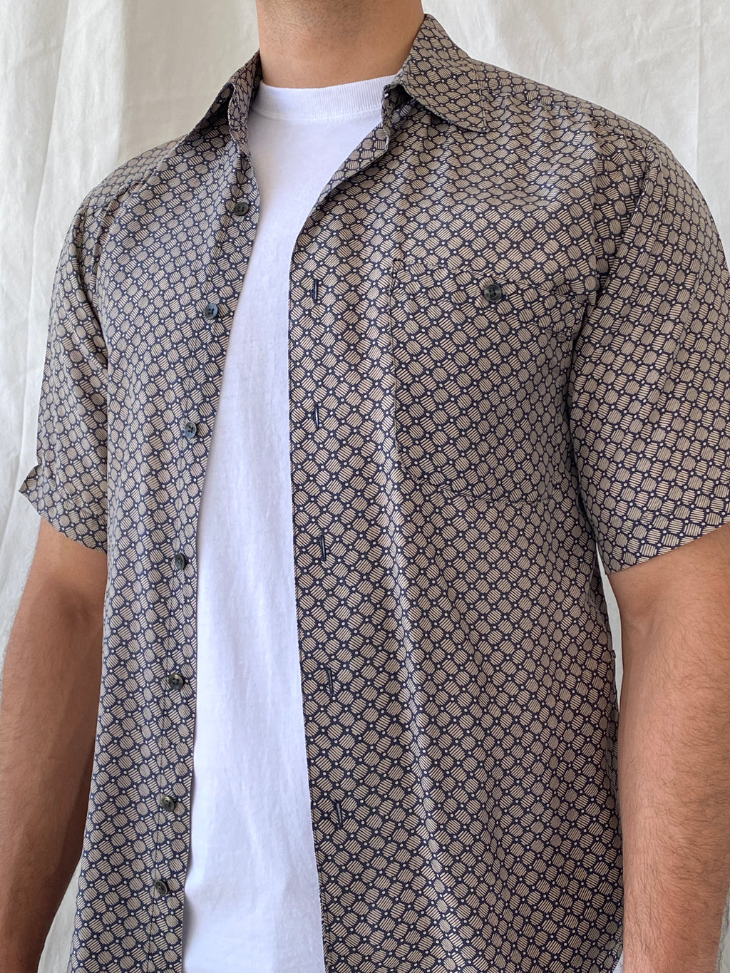 Vintage SILK UOMO by NAK Men’s Beige Navy Short Sleeve Silk Shirt - S