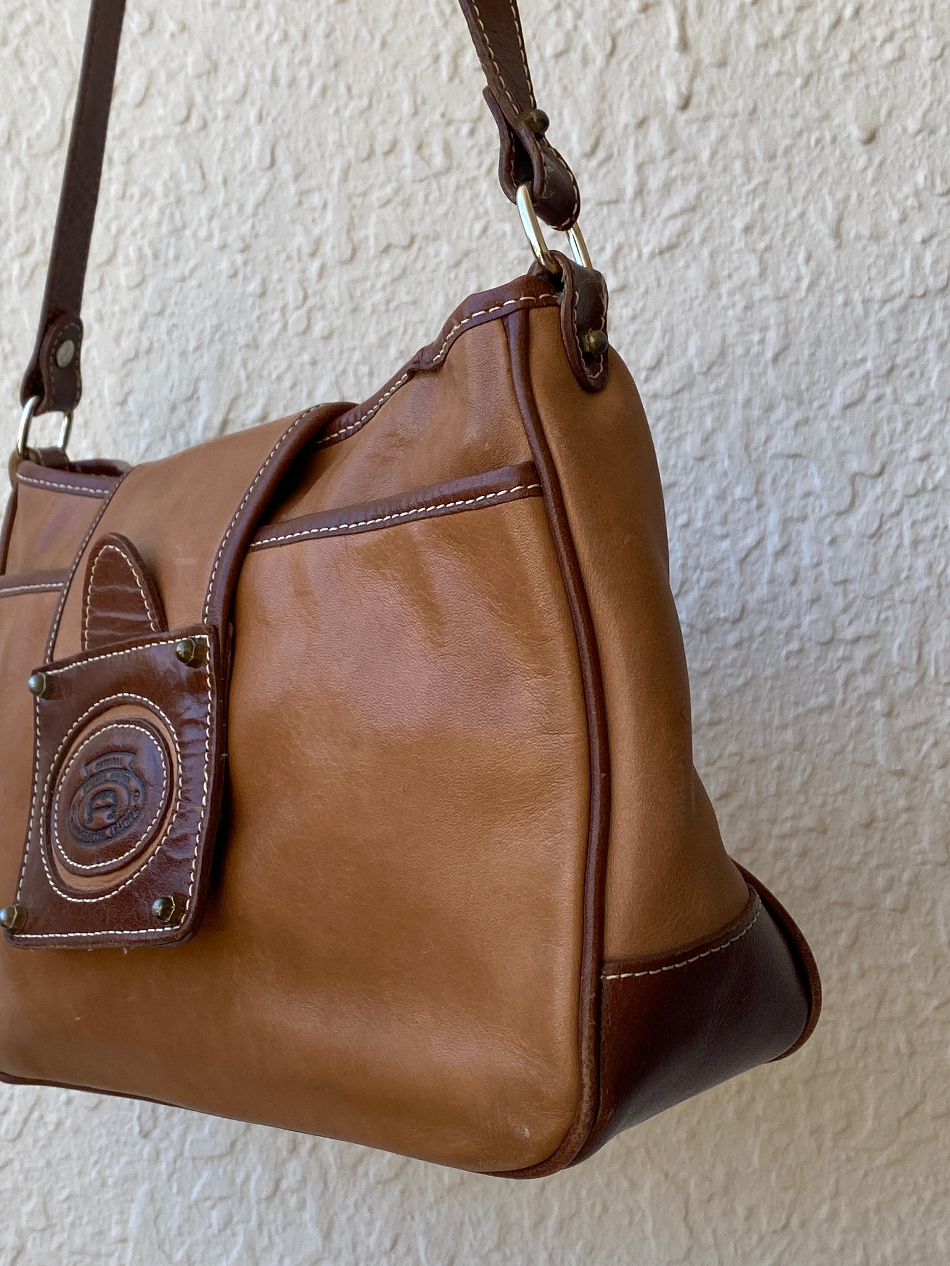 Vintage Etienne Aigner Genuine Leather Shoulder Bag Two-Tone Saddle Brown Purse