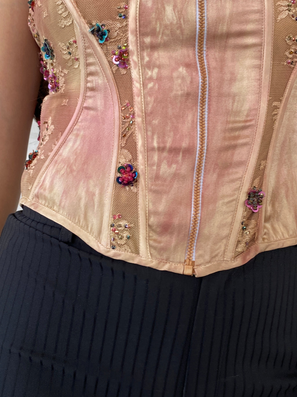 كورسيه جوراندو الوردي المزين بالخرز من التسعينيات بسحاب أمامي - مقاس صغير