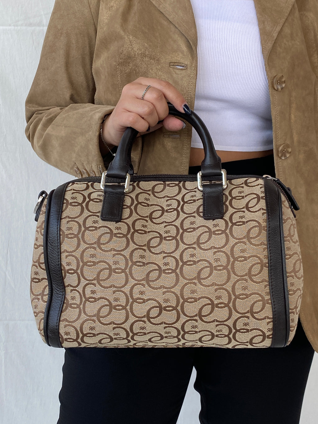 حقيبة بوسطن من شيروتي 1881، مصنوعة من قماش مغلف وجلد لامع