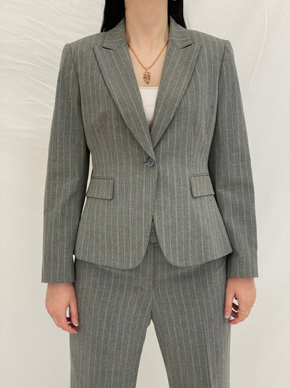 Vintage Tahari Arthur S. Levine Grey Pinstripe Suit Set Tailored Blazer & Straight-Leg Trousers Classic Officewear Power Suit - M