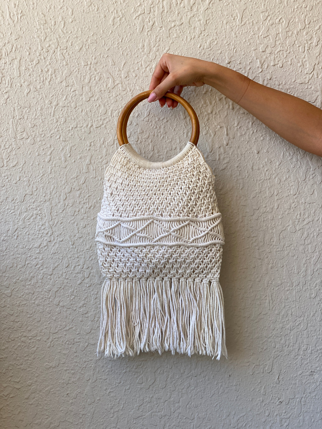 Gorgeous White Crochet Macrame Wooden Handle Beach Handbag