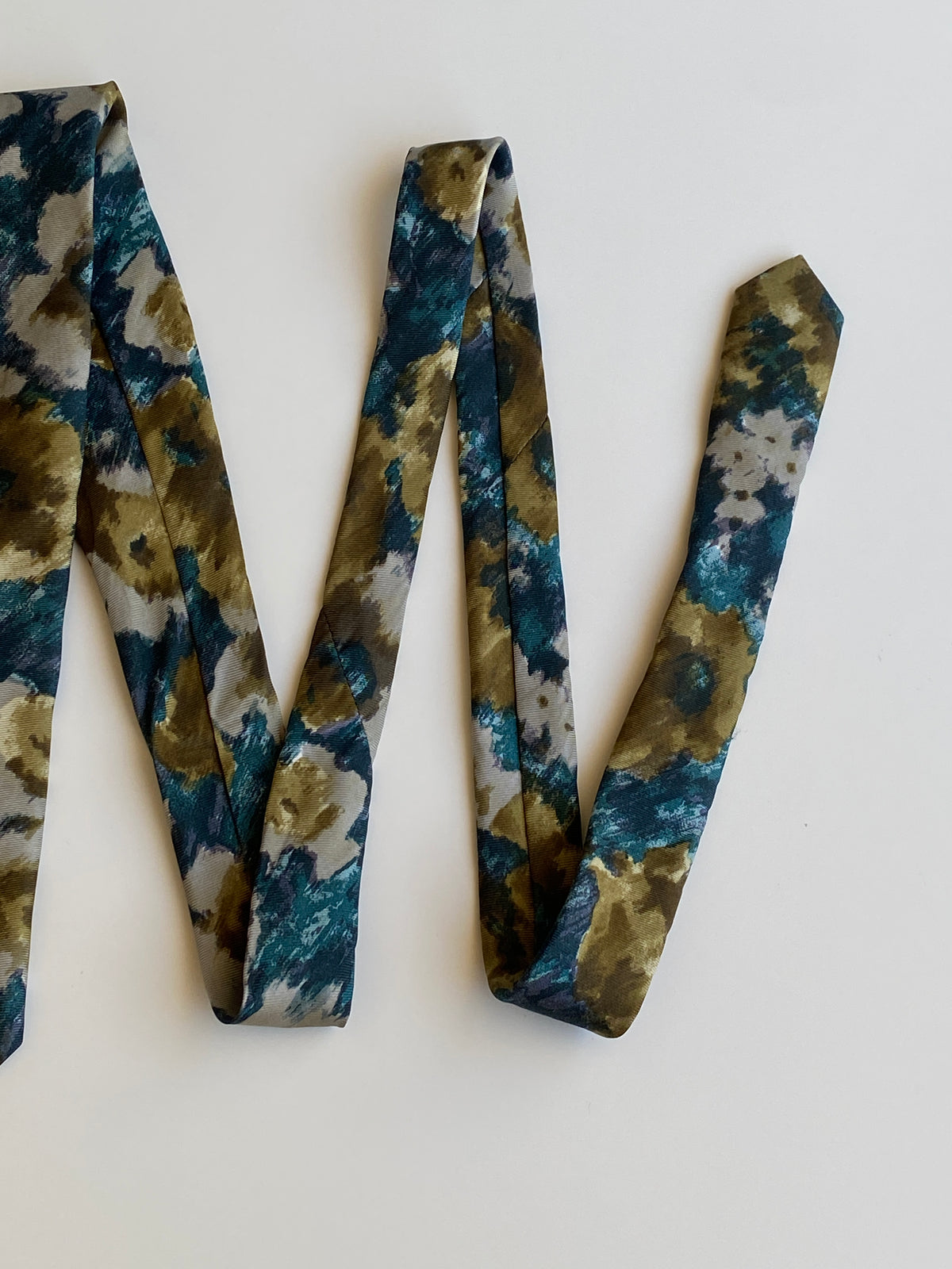 Vintage 1990s Peter von Holland Teal Olive 100% Silk Abstract Floral Necktie Vintage 1990s Peter von Holland Teal Olive 100% Silk Abstract Floral Necktie