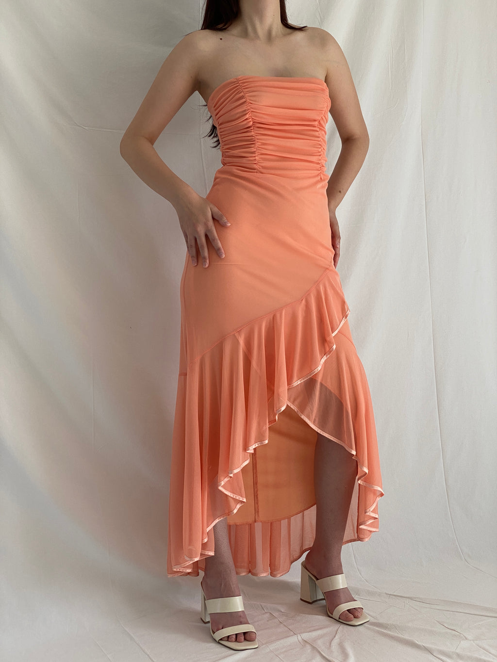 Vintage Y2K City Triangles Peach Strapless Ruched Ruffle Hem Evening Dress - M