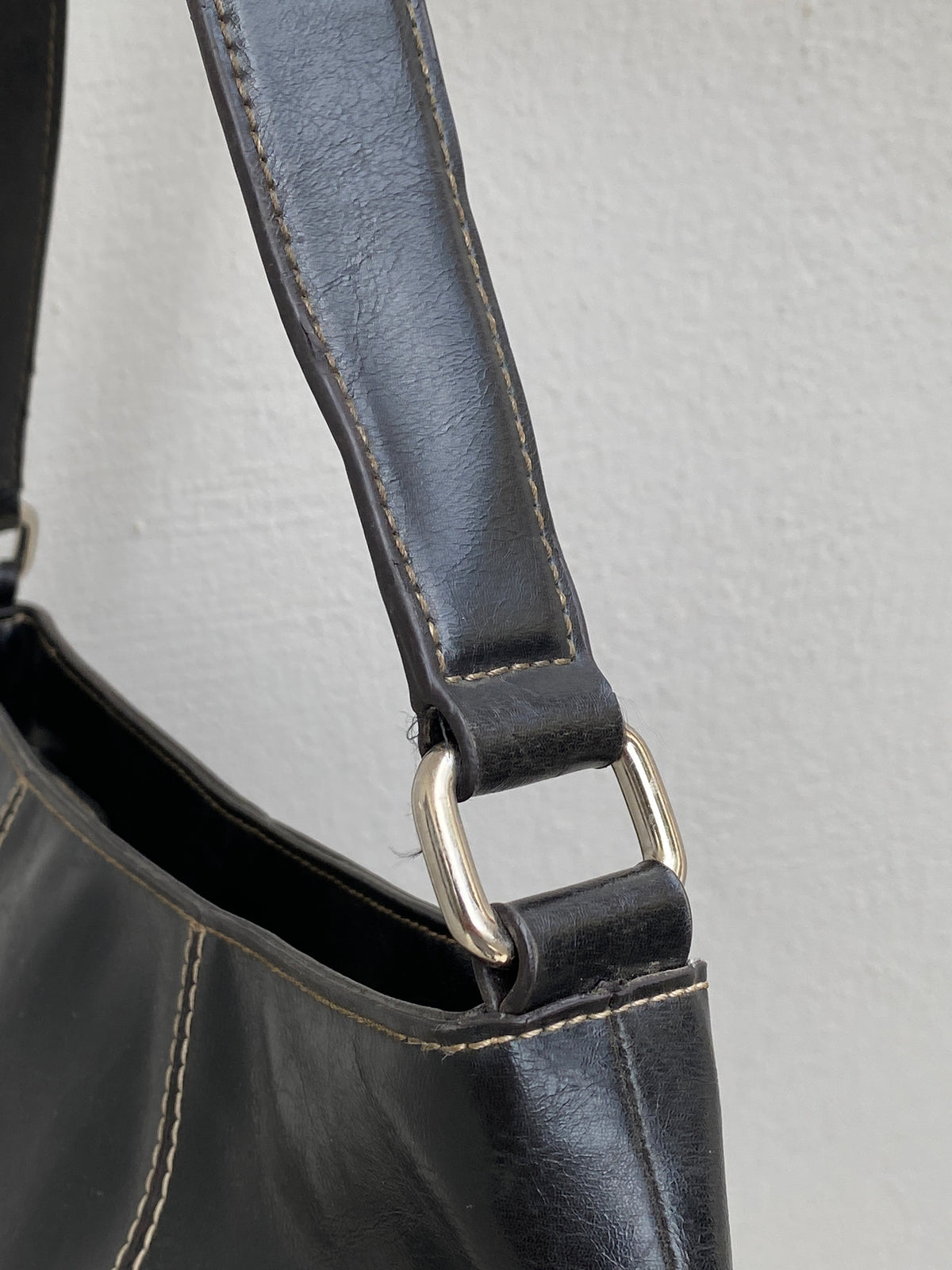 Vintage 90s Nine West Black Leather Minimalist Shoulder Bag Vintage 90s Nine West Black Leather Minimalist Shoulder Bag