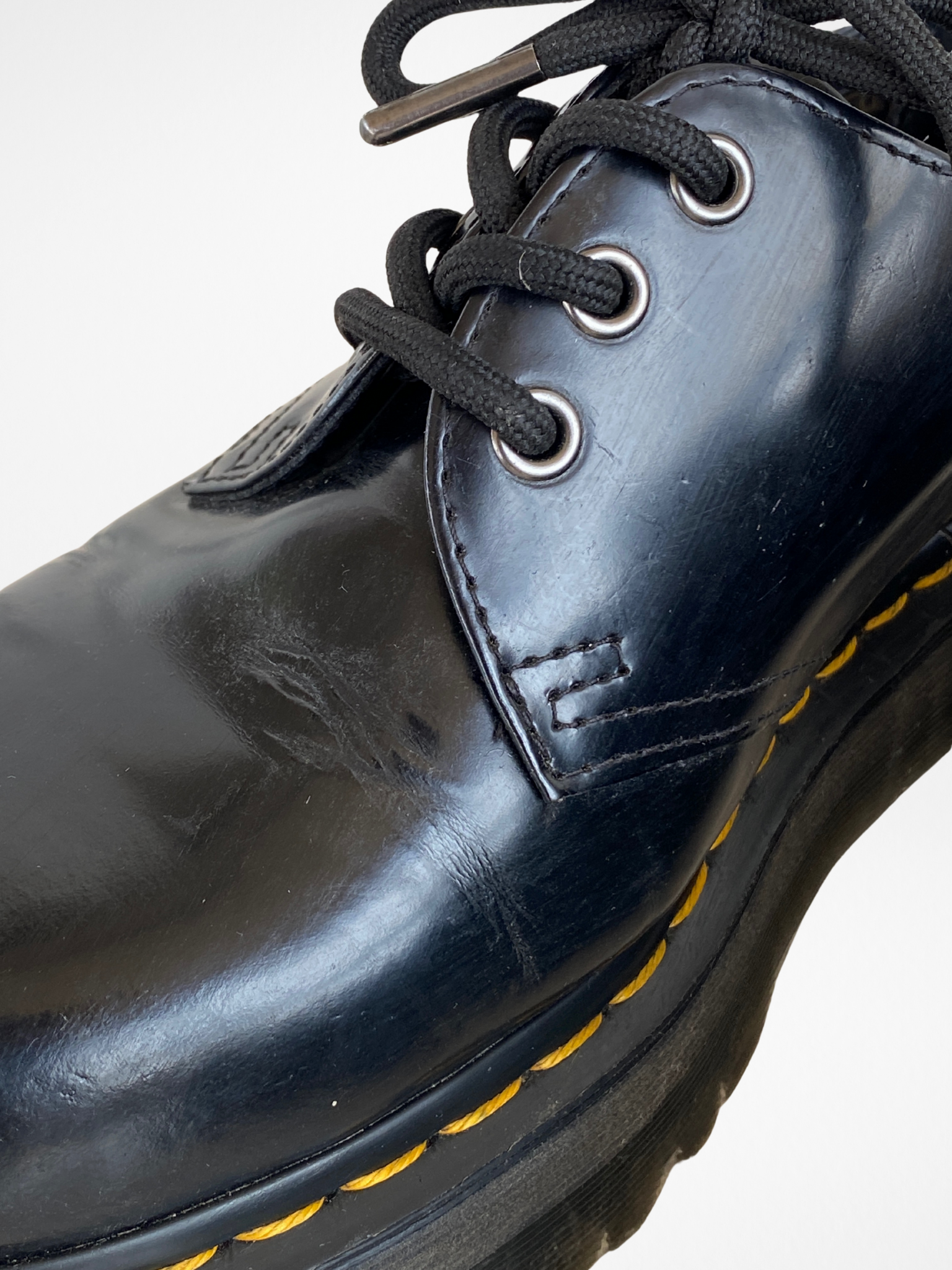 حذاء ديربي من دكتور مارتنز دوكس، جلد أسود، ذو نعل سميك، برباط، مقاس أوروبي ٤١