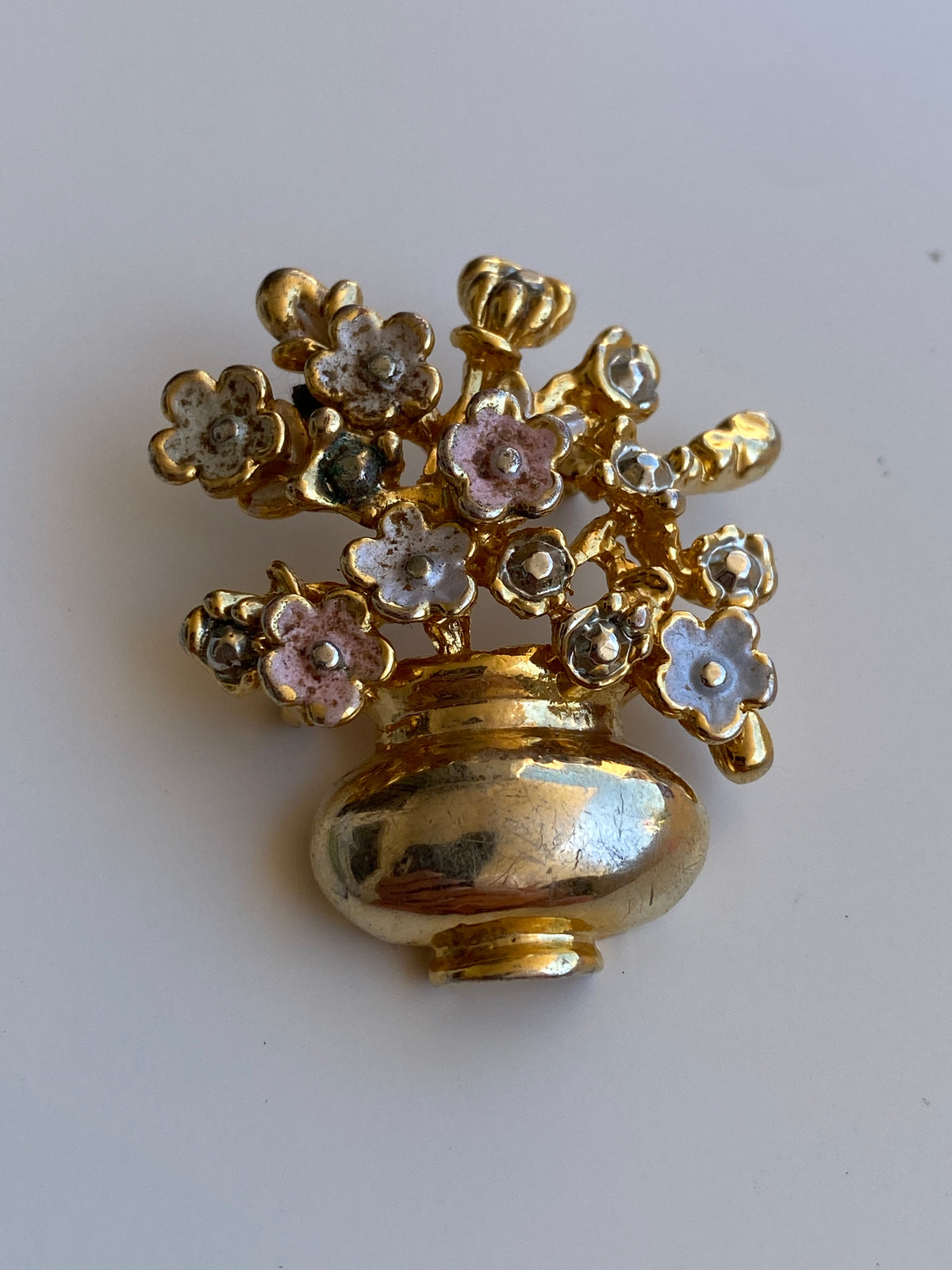 Vintage 90s Gold-Tone Pastel Enamel Flower Vase Statement Brooch