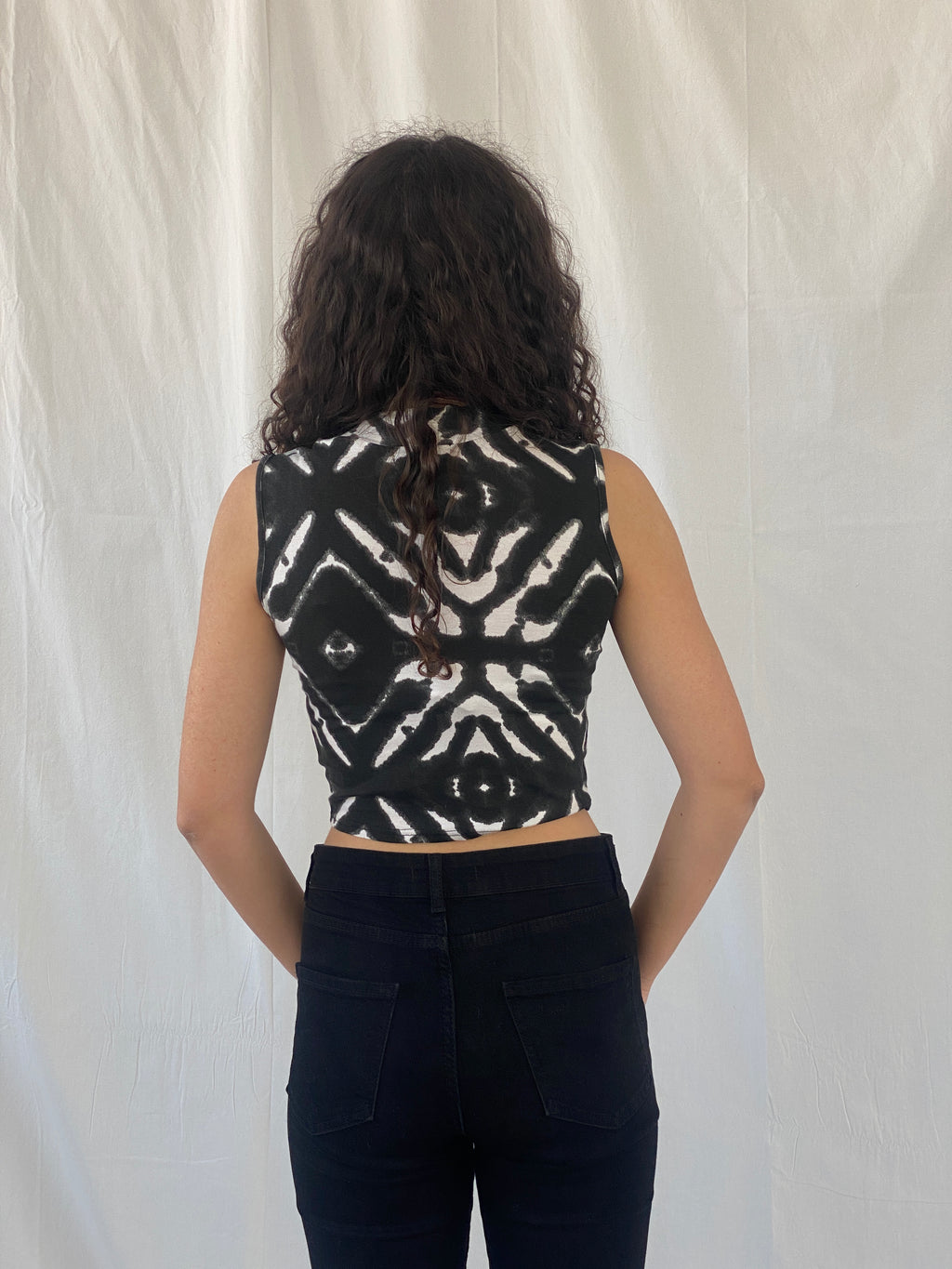 Y2K Head Girl Black White Tie Dye Turtle Neck Crop Top - S