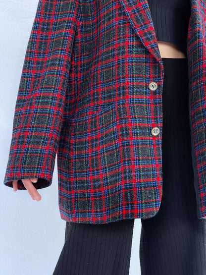 Vintage Oversized Red Plaid Blazer - Balagan Vintage Blazer 90s, blazer, Mira, plaid blazer, winter