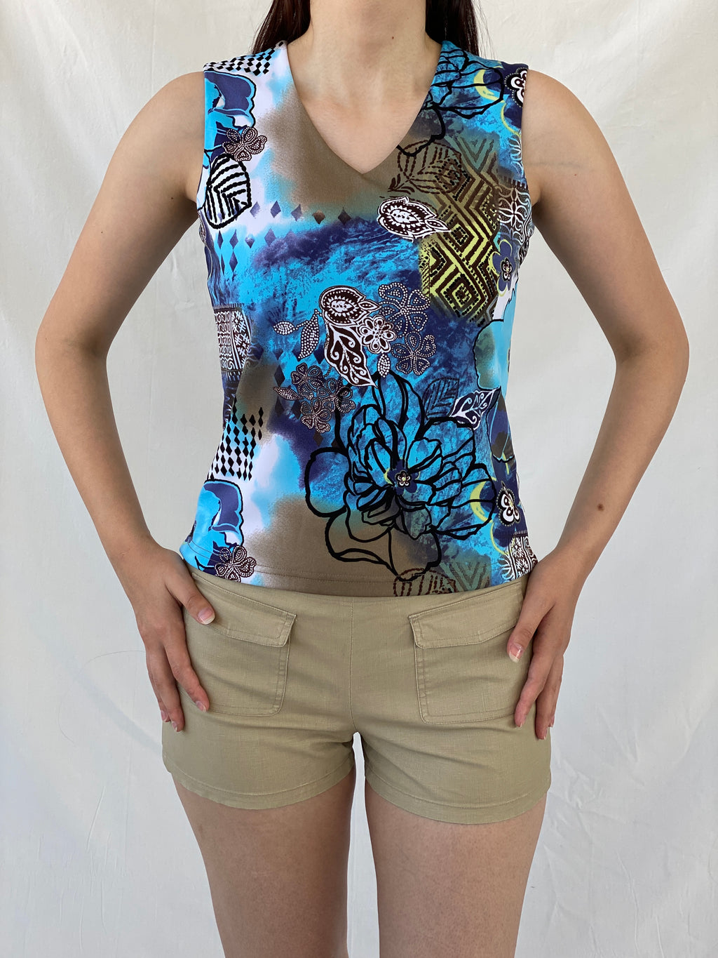 Vintage Y2K Biaggini Floral Blue V-Neck Sleeveless Tank Top - L