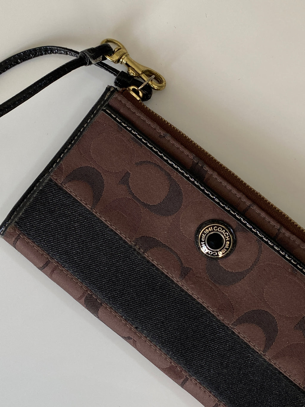 Coach Signature Brown Canvas & Black Leather Trim Wristlet Wallet Classic Monogram Logo