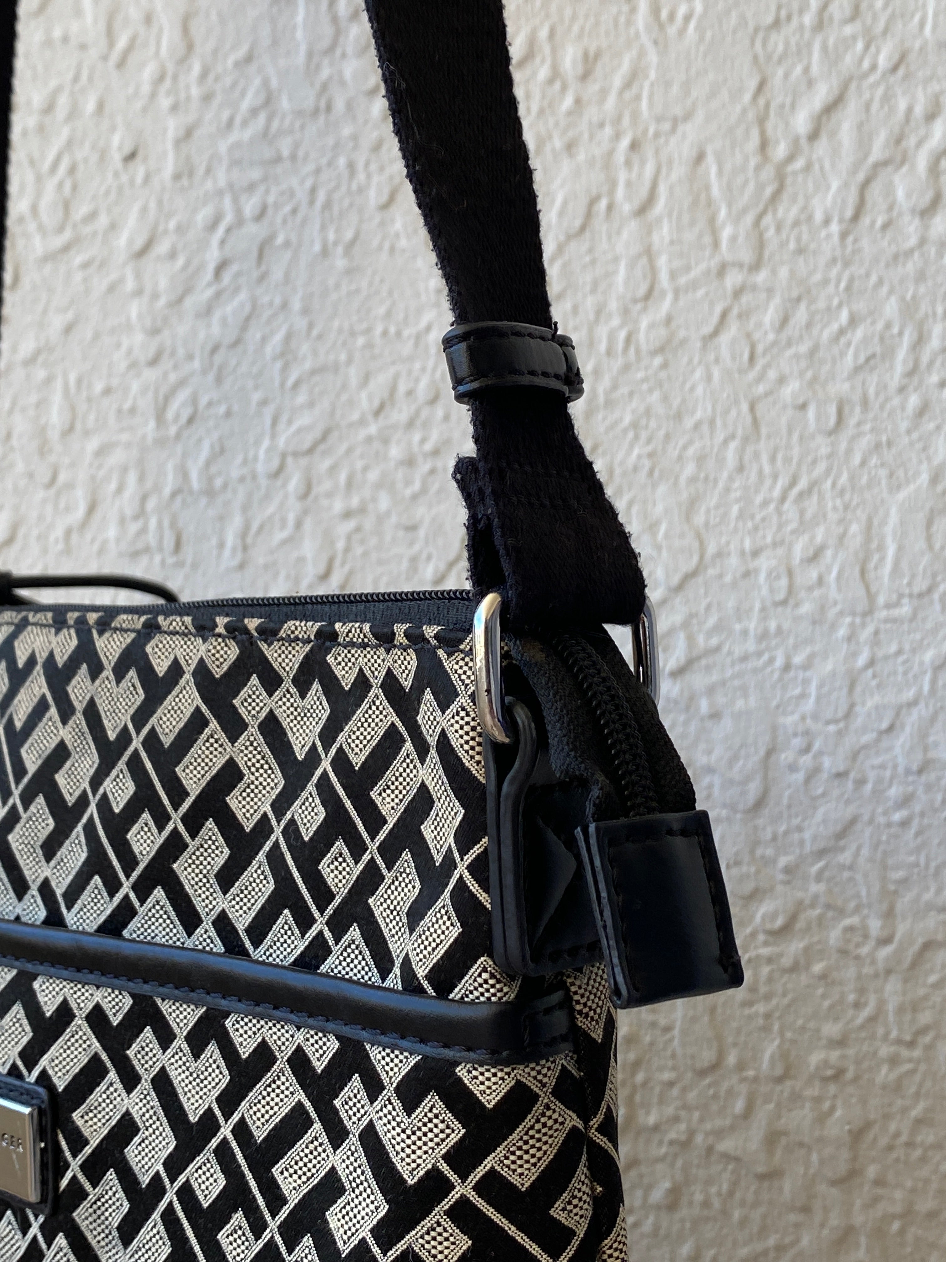 Tommy Hilfiger Cloth Crossbody Shoulder Bag Tommy Hilfiger TH Signature Purse