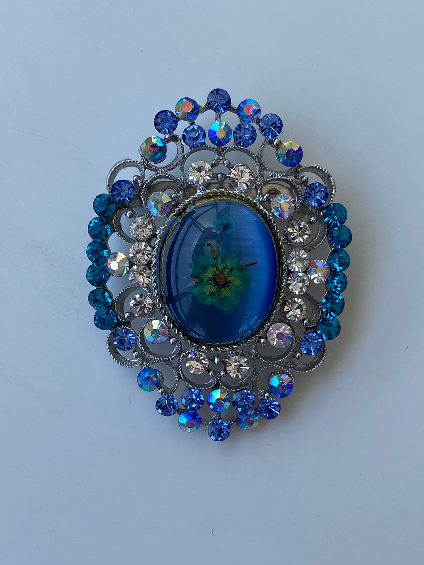 Elegant Vintage Silver Toned Brooch With Blue Rhinestones