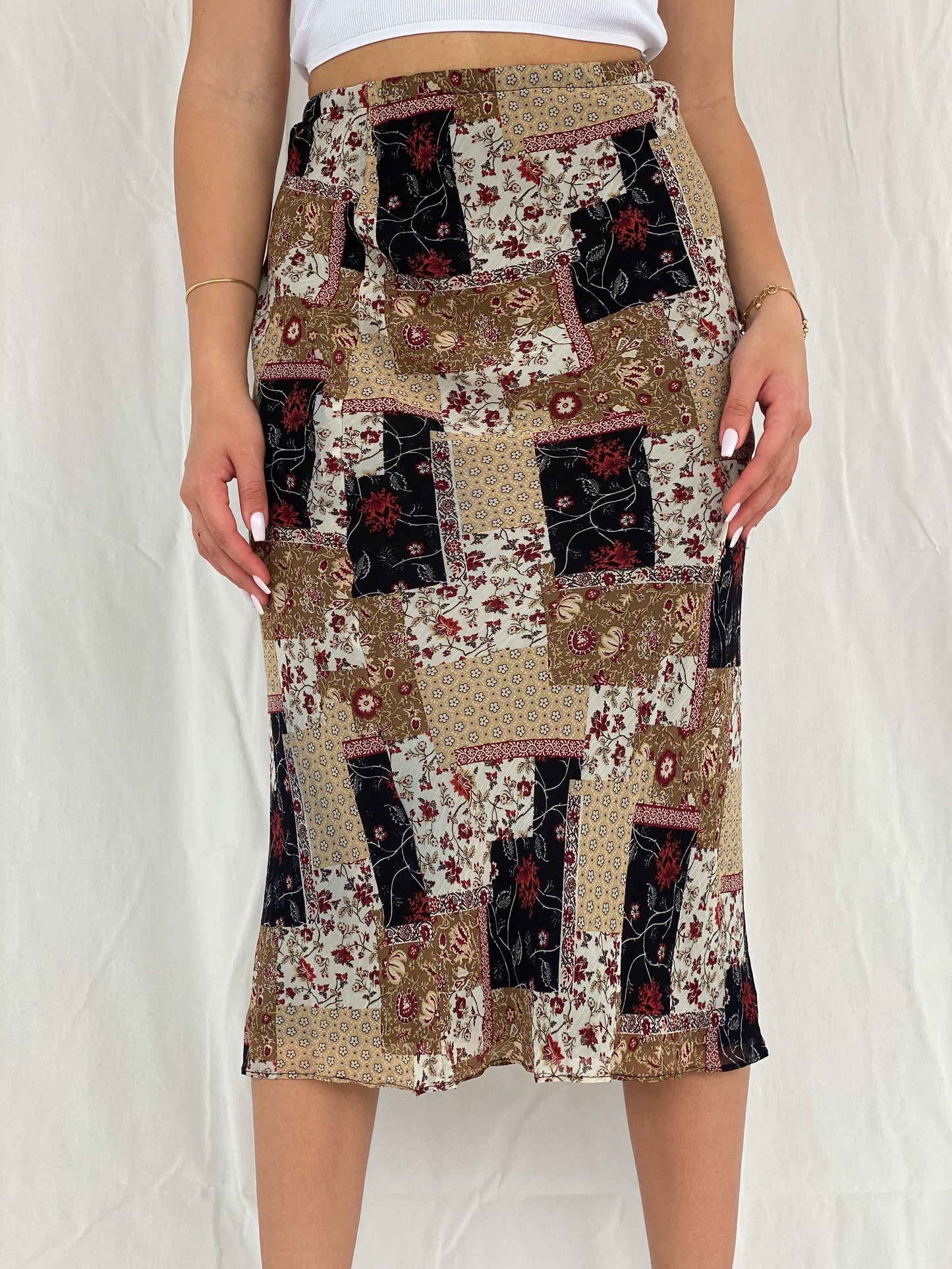 Vintage 90s Floral Patchwork Print Midi Skirt - Size S - Balagan Vintage Midi Skirt 00s, 90s, floral, floral skirt, midi skirt, NEW IN, Rama