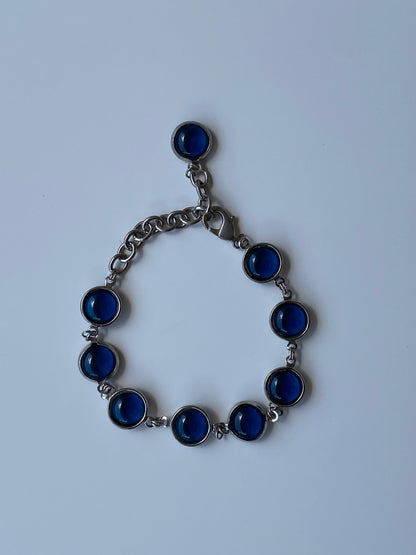 Vintage Y2K Cobalt Blue Cabochon Round Link Bracelet in Silver Tone