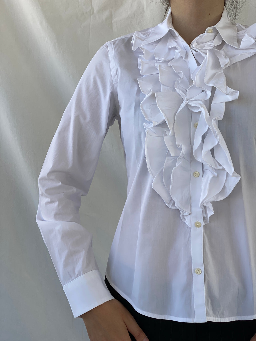 قميص مكتب لورين باي رالف لورين بأكمام طويلة وأزرار وبلوزة بيضاء مكشكشة - مقاس صغير