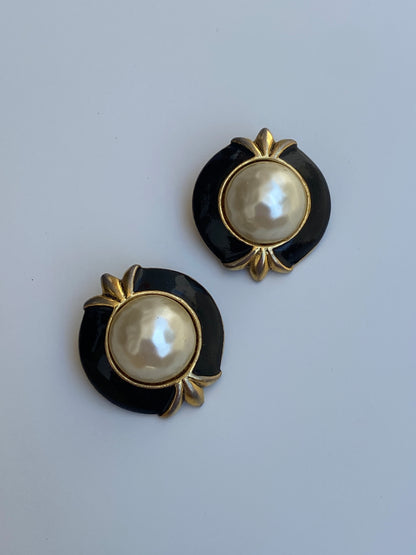 Vintage 1980s Black Enamel & Faux Pearl Clip-On Earrings
