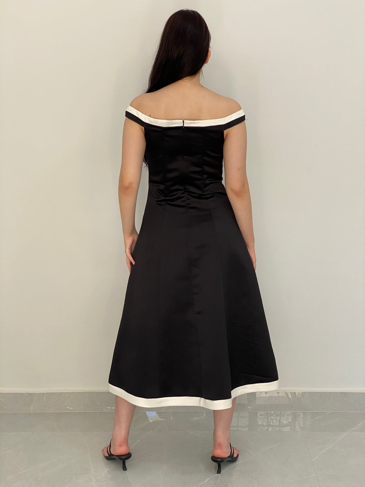 Vintage Jessica McClintock Black & White Satin Off-Shoulder Formal Dress – S