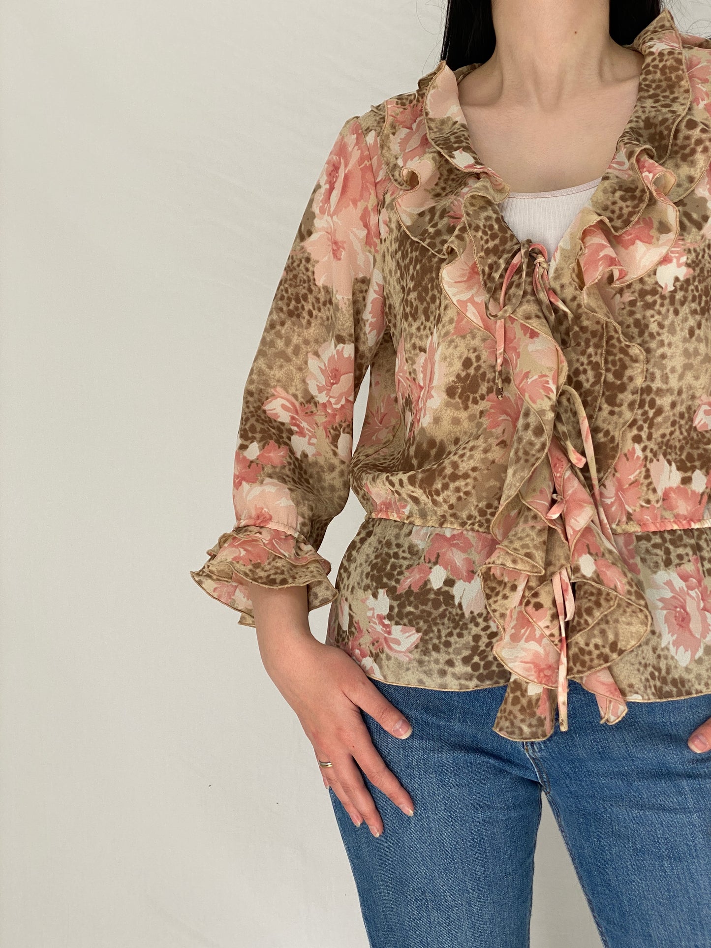 Vintage Y2K La Cara Mode Vögele Pink Brown Floral & Leopard Print Ruffle Front Tie Blouse - XL