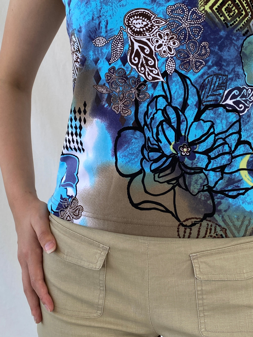 Vintage Y2K Biaggini Floral Blue V-Neck Sleeveless Tank Top - L