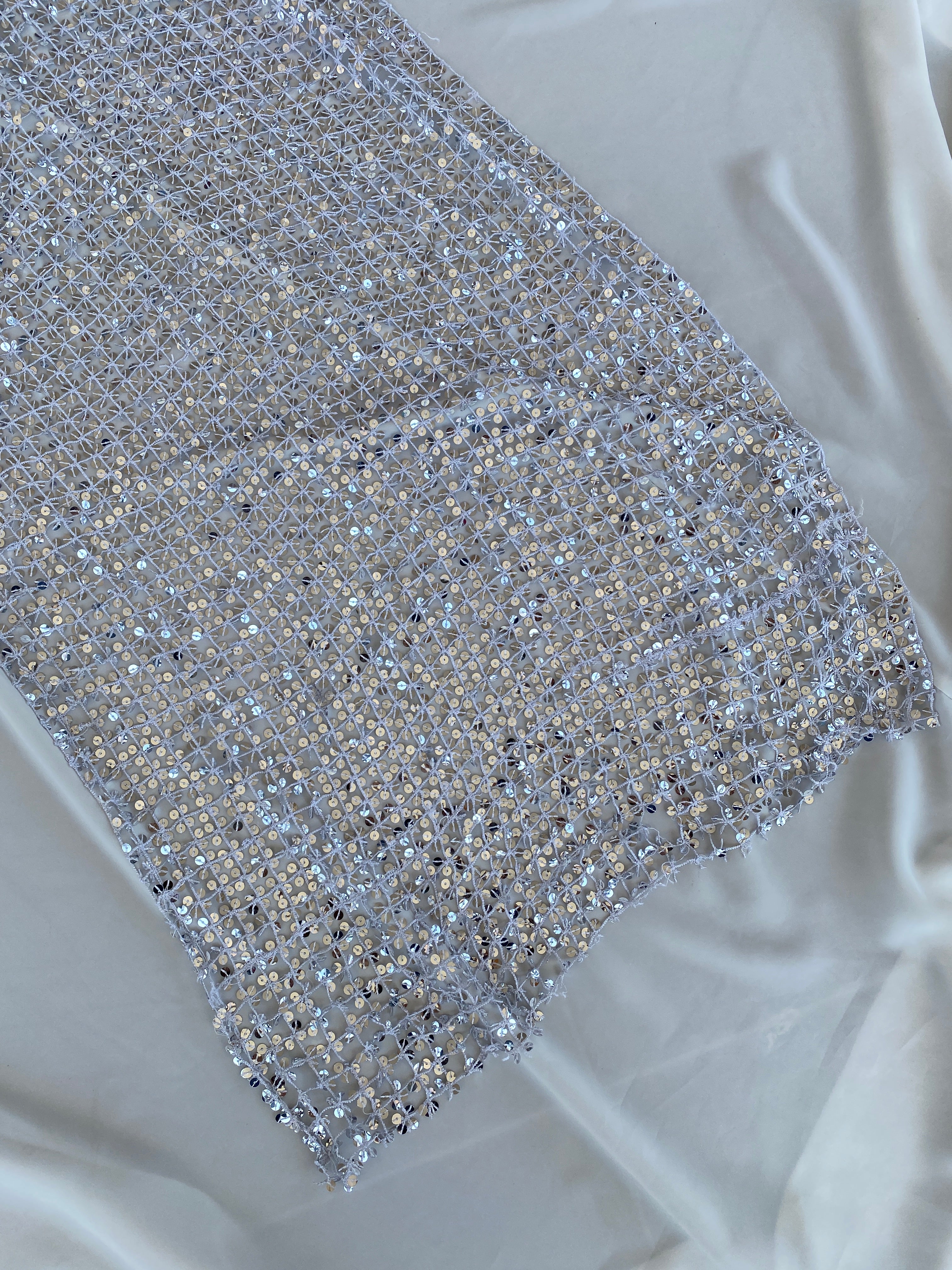 Caché Silver Sequin Mesh Evening Scarf Statement Party & Formal Accessory Metallic Wrap