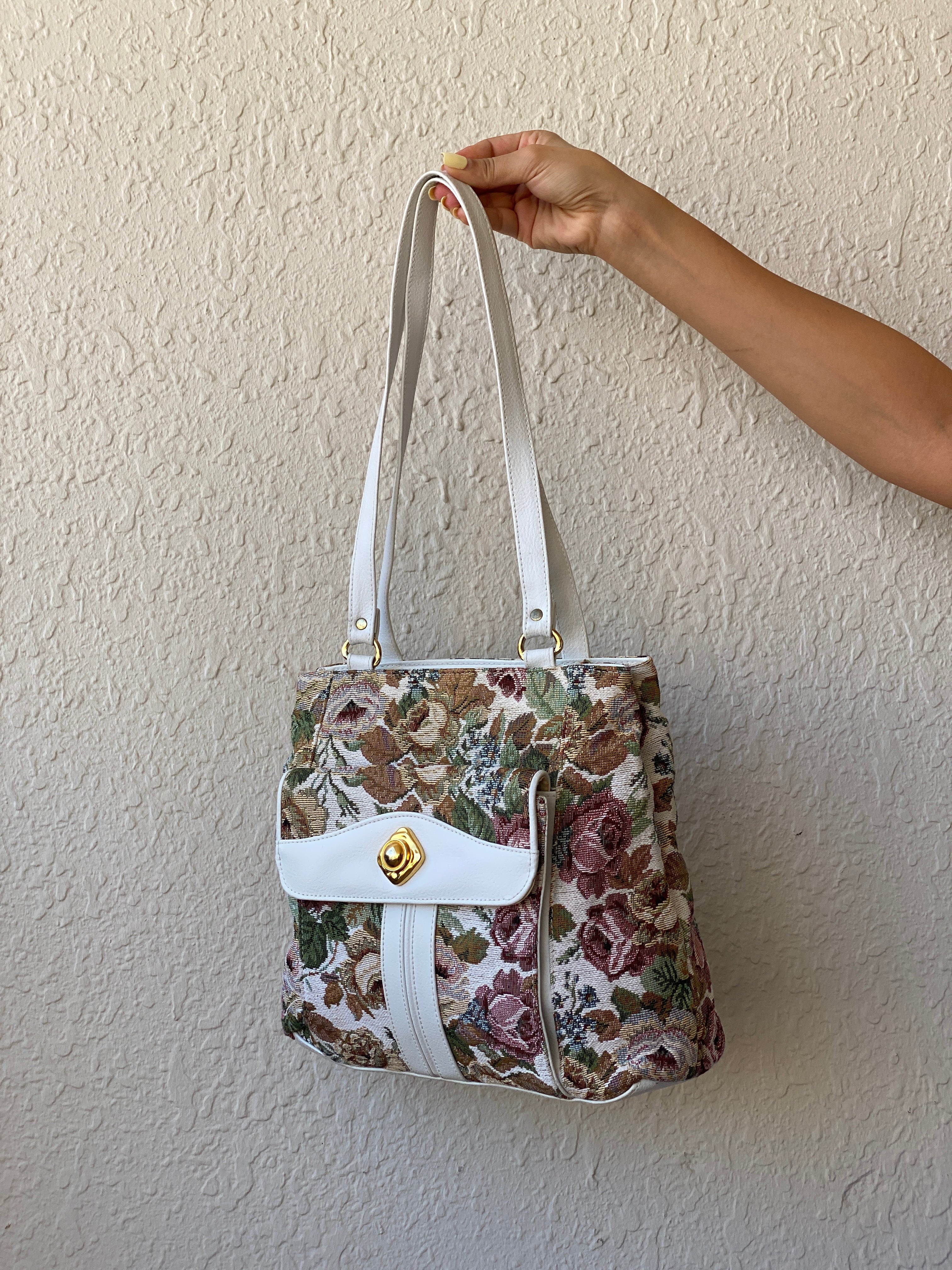 Vintage Floral Tapestry White Faux Leather Trim & Gold-Tone Clasp Coquette Shoulder Bag