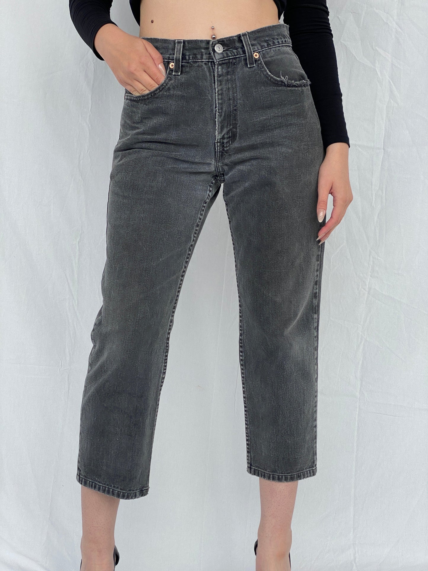 550 Grey Cropped Vintage Levi’s Jeans W30 L30