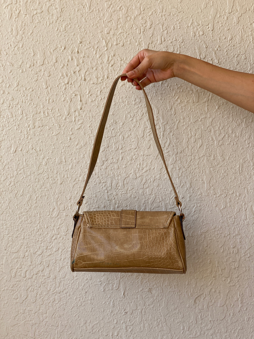 Vintage Beige Croc Embossed Shoulder Bag - Y2K Buckle Baguette Handbag