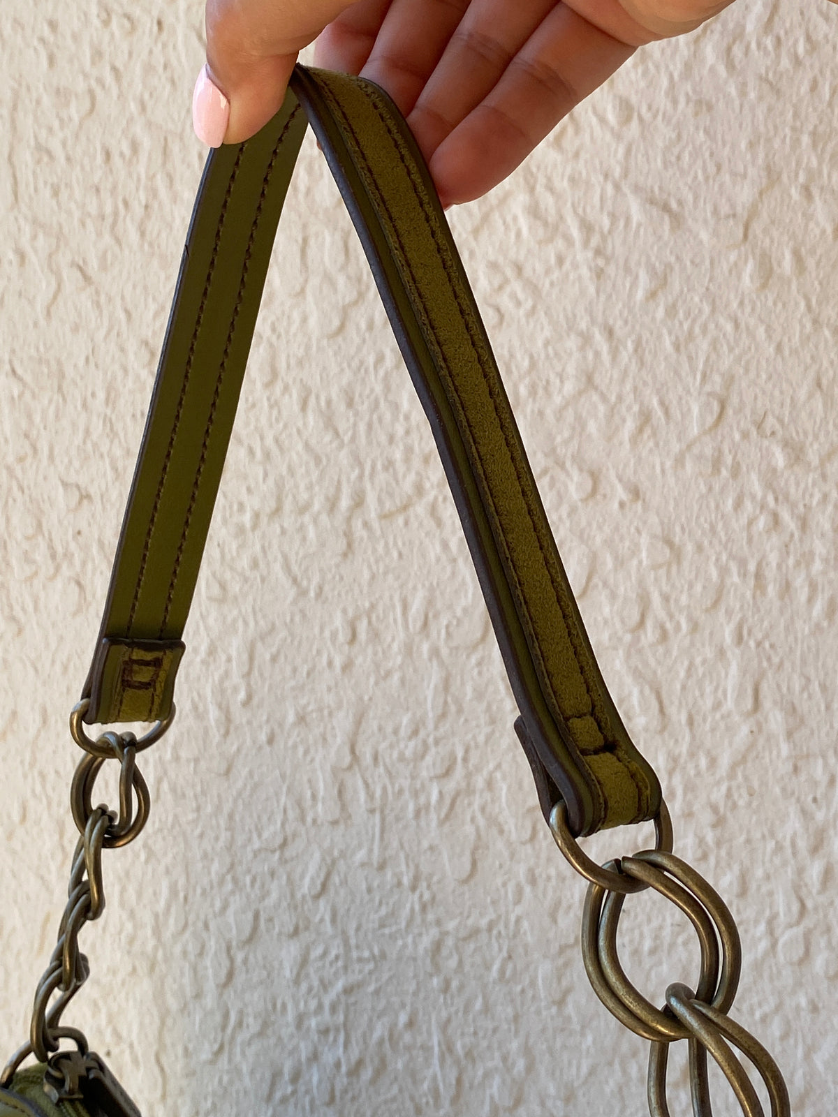 Vintage Emillie M. Green Faux Leather Shoulder Bag with Chain Strap Vintage Emillie M. Green Faux Leather Shoulder Bag with Chain Strap